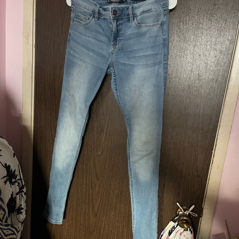 Hollister size 5 dark wash